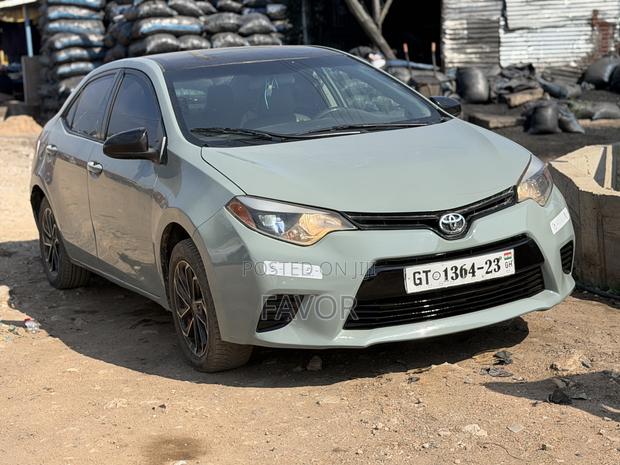 Toyota Corolla LE 4dr Sedan (1.8L 4cyl CVT) 2016 Gray