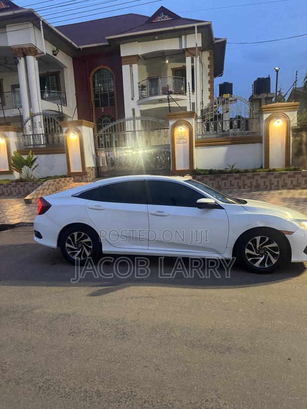 Honda Civic EX-L Sedan 2018 White