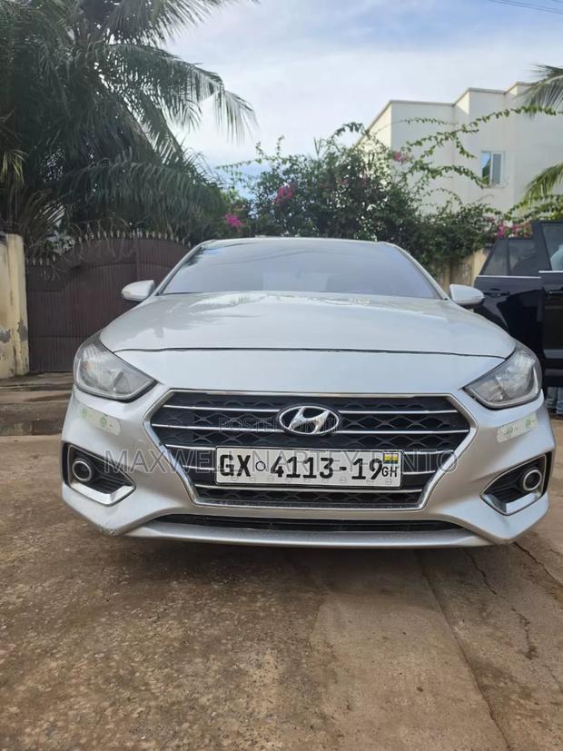 Hyundai Accent 2019 Silver