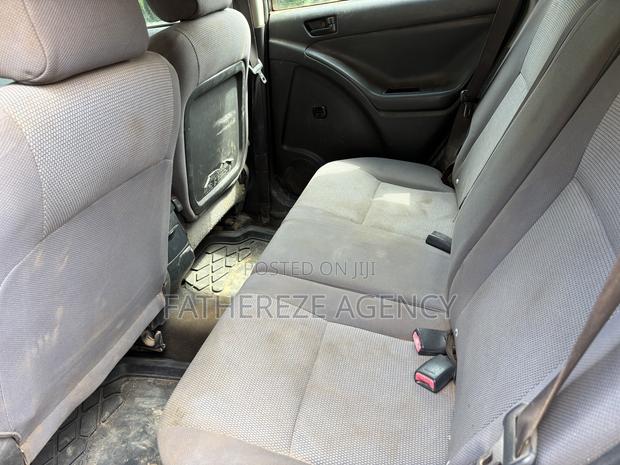 Pontiac Vibe AWD 2006
