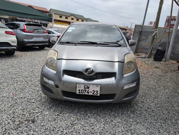Toyota Vitz 1.5 FWD 5dr 2008 Silver