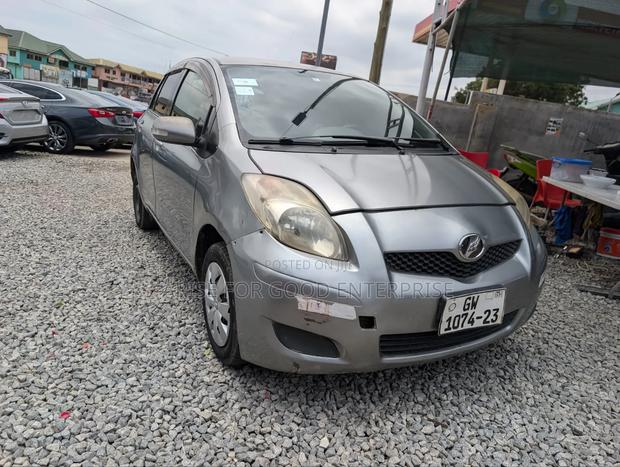 Toyota Vitz 1.5 FWD 5dr 2008 Silver