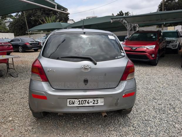 Toyota Vitz 1.5 FWD 5dr 2008 Silver