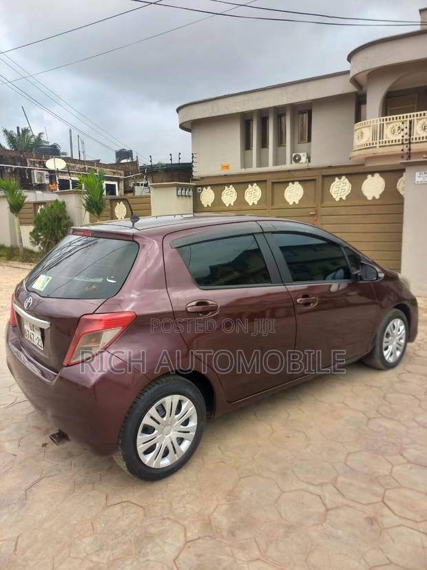 Toyota Vitz 1.0 FWD 3dr 2012 Brown