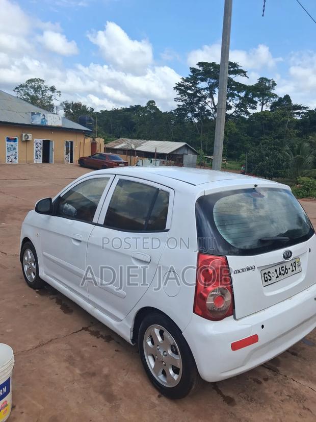 Kia Morning 2010 White