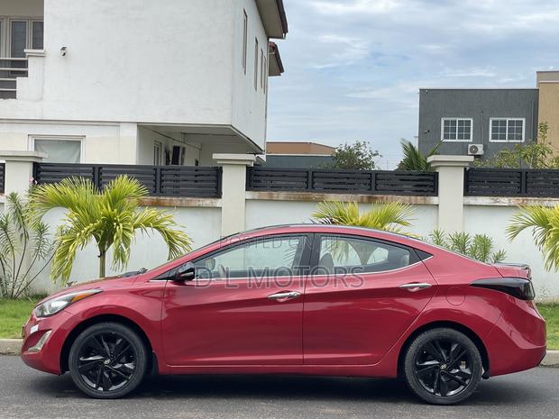 Hyundai Elantra SE 4dr Sedan (1.8L 4cyl 6A) 2015 Red
