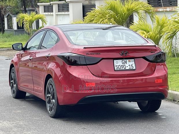 Hyundai Elantra SE 4dr Sedan (1.8L 4cyl 6A) 2015 Red