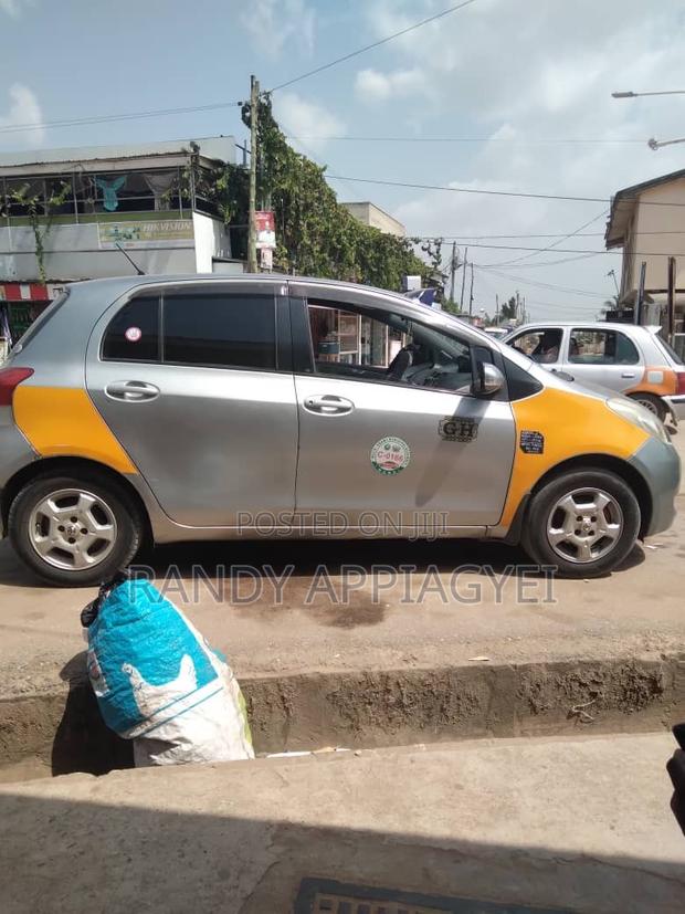 Toyota Vitz 1.0 FWD 3dr 2010 Silver