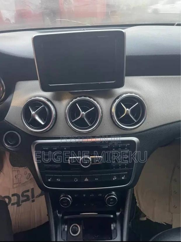 Mercedes-Benz GLA 250 2015 Silver