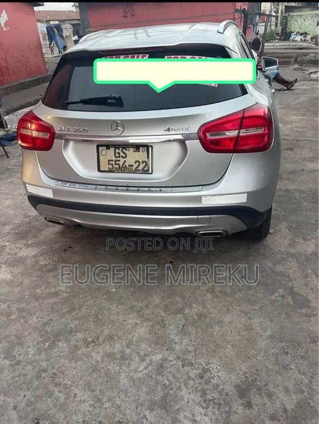 Mercedes-Benz GLA 250 2015 Silver