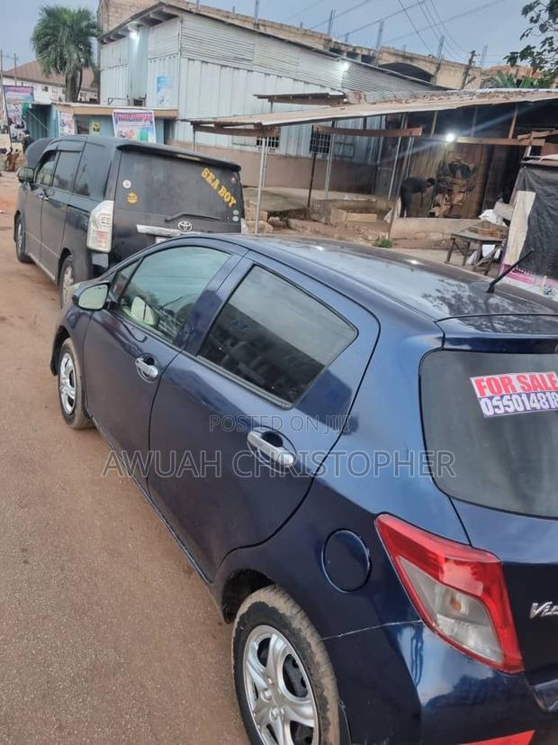 Toyota Vitz 1.3 AWD 3dr 2012 Blue