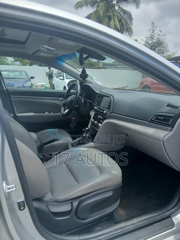 Hyundai Elantra Limited 2019 Silver