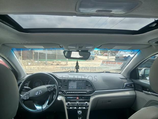 Hyundai Elantra Limited 2019 Silver