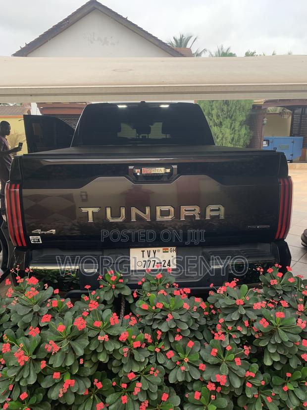 Toyota Tundra 2023 Black