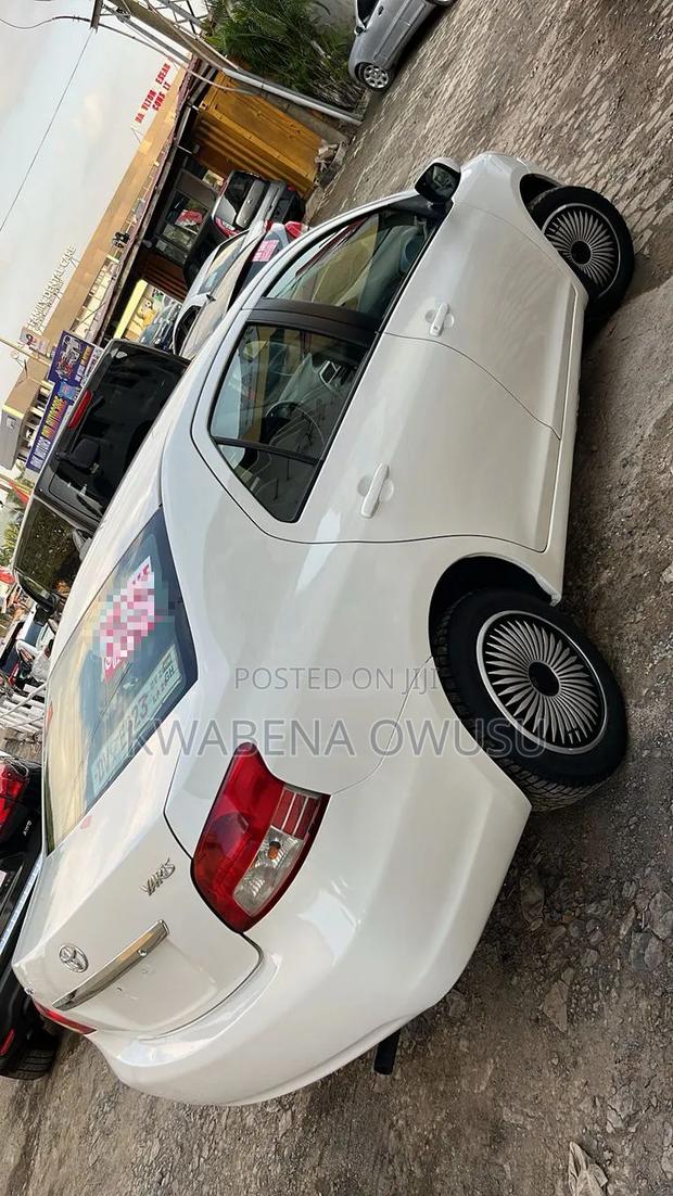 Toyota Yaris 2009 White