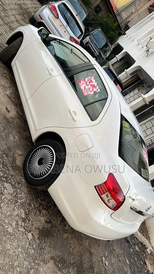 Toyota Yaris 2009 White