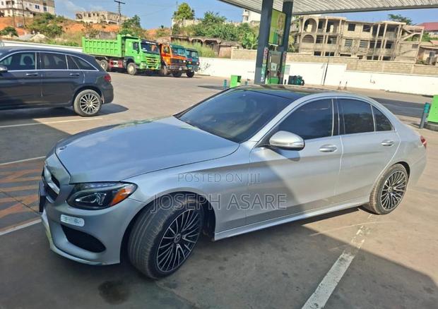 Mercedes-Benz C300 2015 Silver