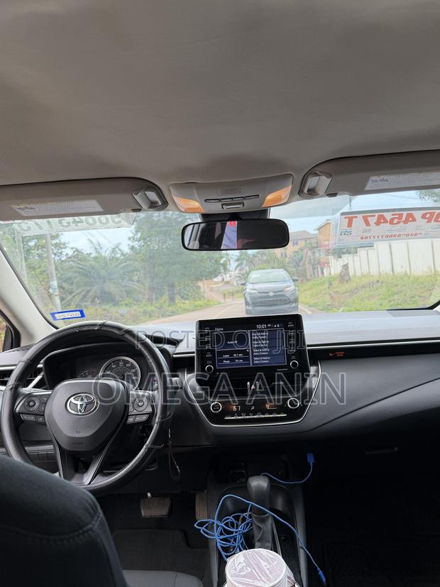 Toyota Corolla LE 2021 Gray