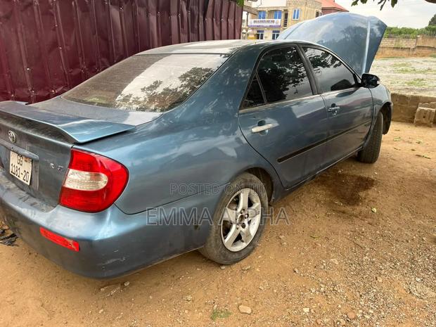 Toyota Camry 2004 Blue