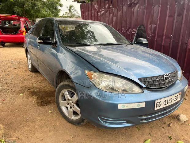 Toyota Camry 2004 Blue
