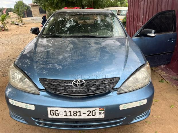 Toyota Camry 2004 Blue