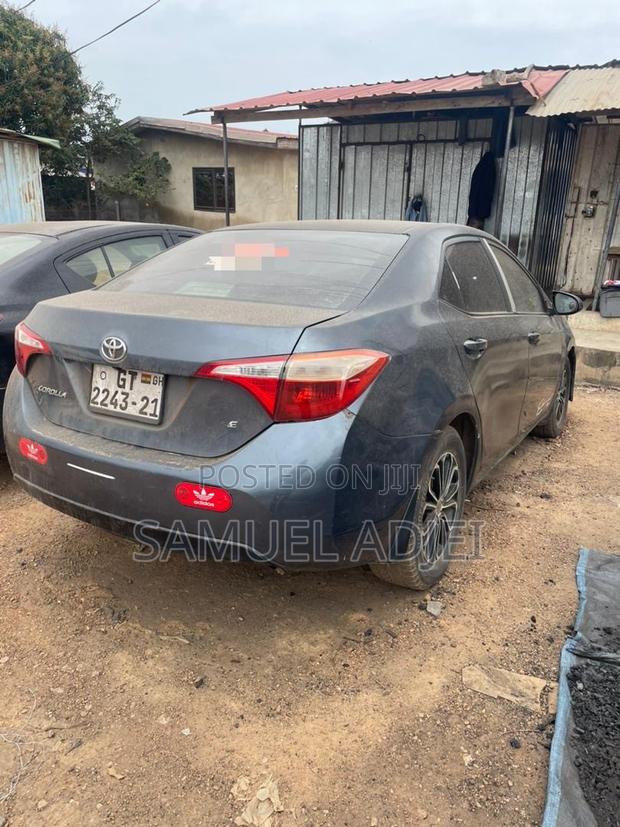 Toyota Corolla 2015 Gray