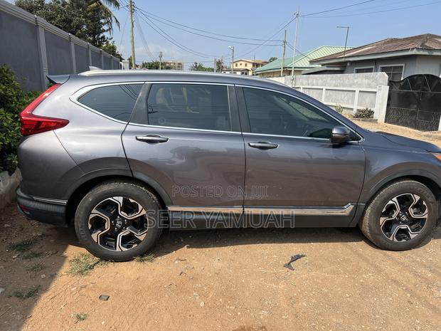 Honda CR-V Touring 4dr SUV (1.5L 4cyl CVT) 2017 Gray