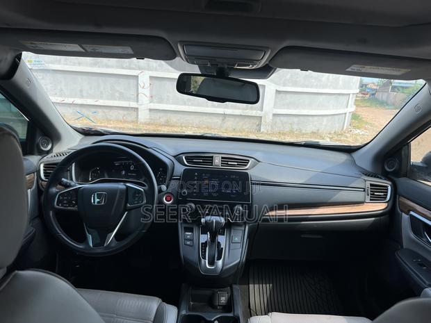 Honda CR-V Touring 4dr SUV (1.5L 4cyl CVT) 2017 Gray