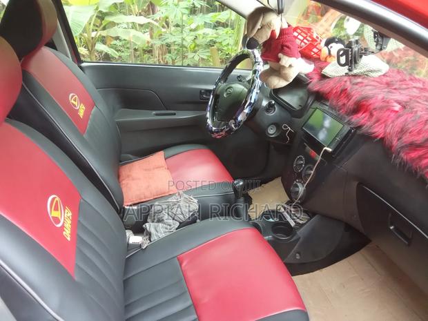 Daihatsu Cuore 1.0 2010 Red