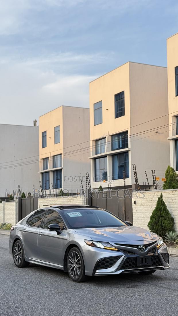Toyota Camry XSE 2023 Silver