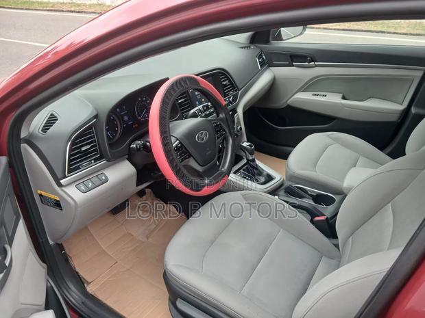 Hyundai Elantra 2018 Red