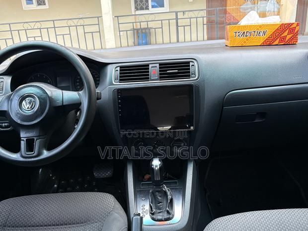 Volkswagen Jetta 2.0 S Automatic 2012 White