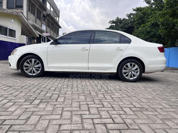 Volkswagen Jetta 2.0 S Automatic 2012 White