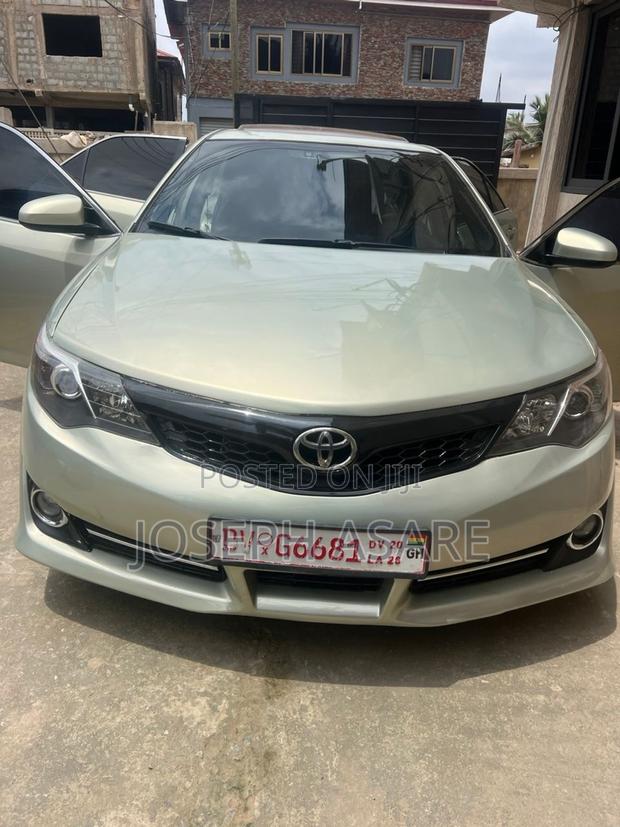 Toyota Camry 2014