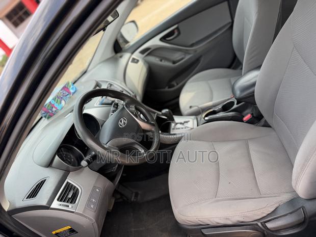 Hyundai Elantra 2013 Black