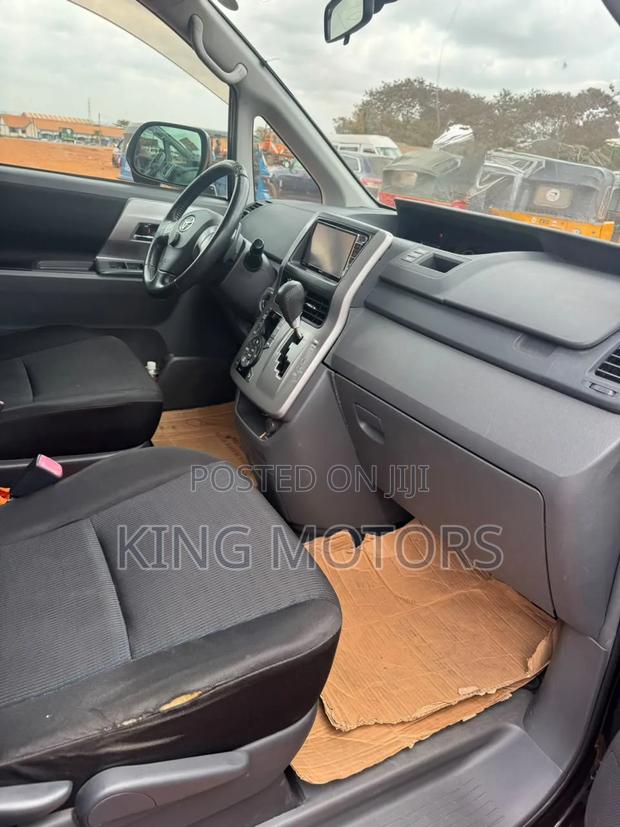 Toyota Voxy 2012 Black