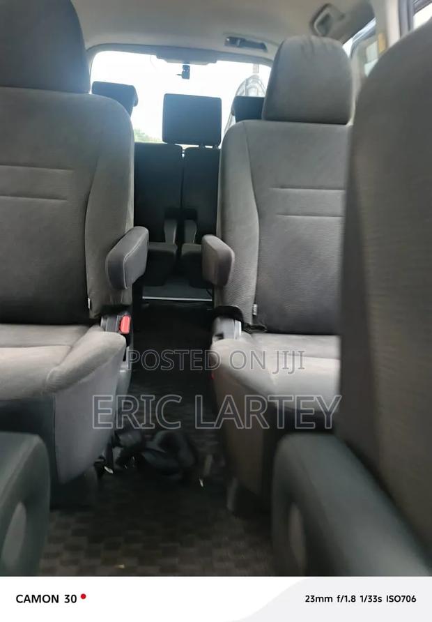 Toyota Voxy 2014 Beige