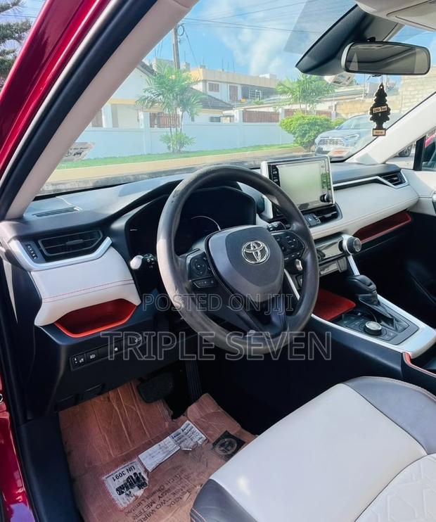 Toyota RAV4 Adventure 2019 Red
