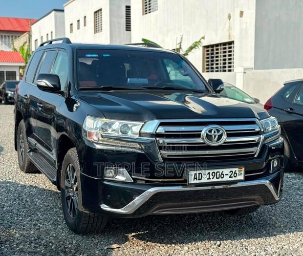 Toyota Land Cruiser 2017 Black