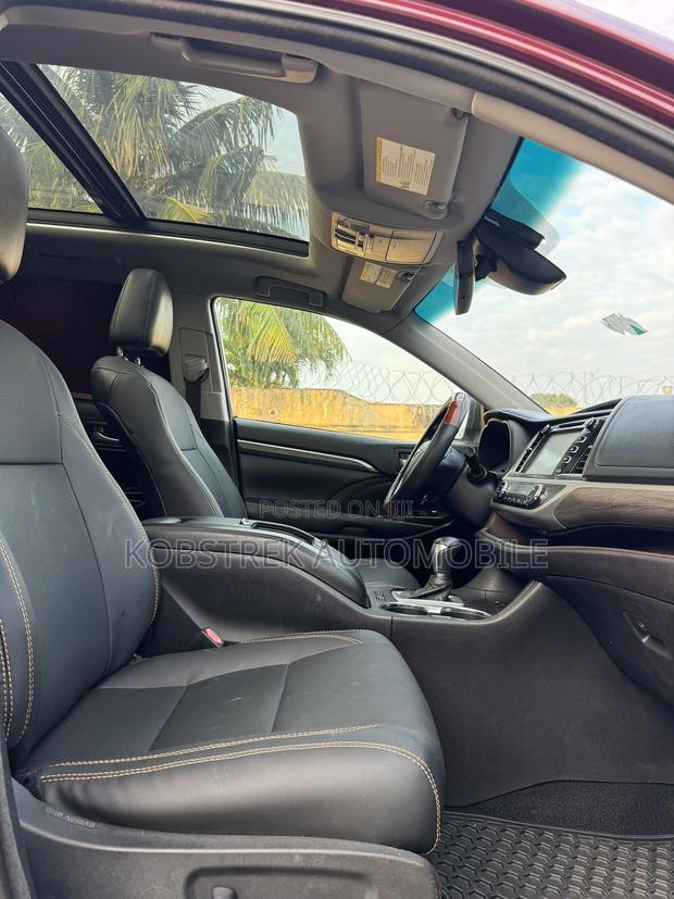 Toyota Highlander Limited 4x4 V6 (3.5L 6cyl 8A) 2018 Red