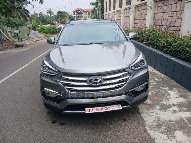 Hyundai Santa Fe 2017 Gray