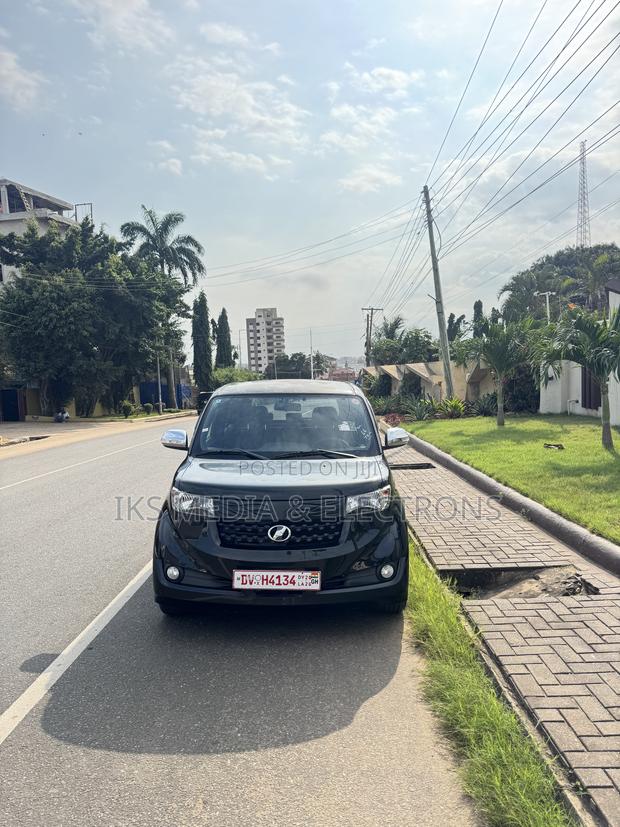 Toyota bB 2015 Black