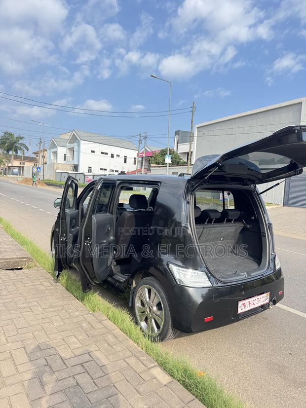 Toyota bB 2015 Black
