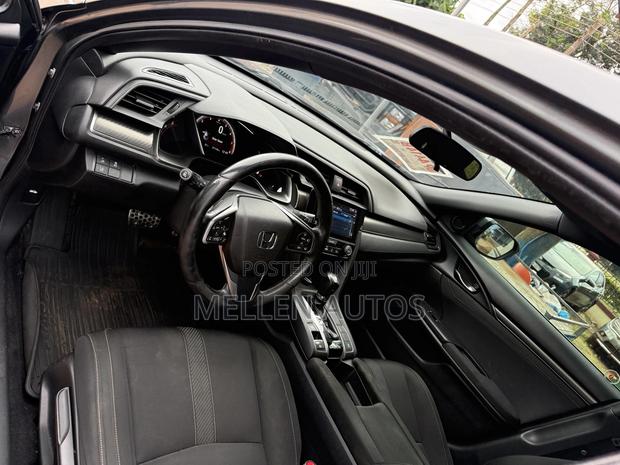 Honda Civic Sport 4dr Hatchback (1.5L 4cyl) 2017 Gray
