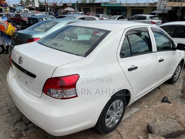 Toyota Belta 2010 White