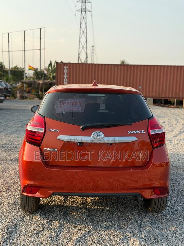 Toyota Vitz 1.3 AWD 5dr 2016 Red