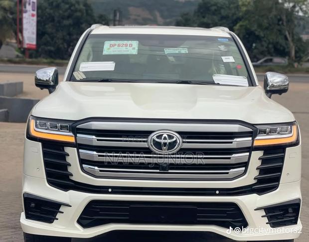 Toyota Land Cruiser 3.5 Petrol 4WD 2022 White