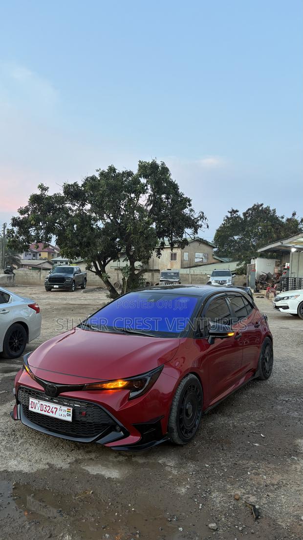 Toyota Corolla XSE 2021 Red
