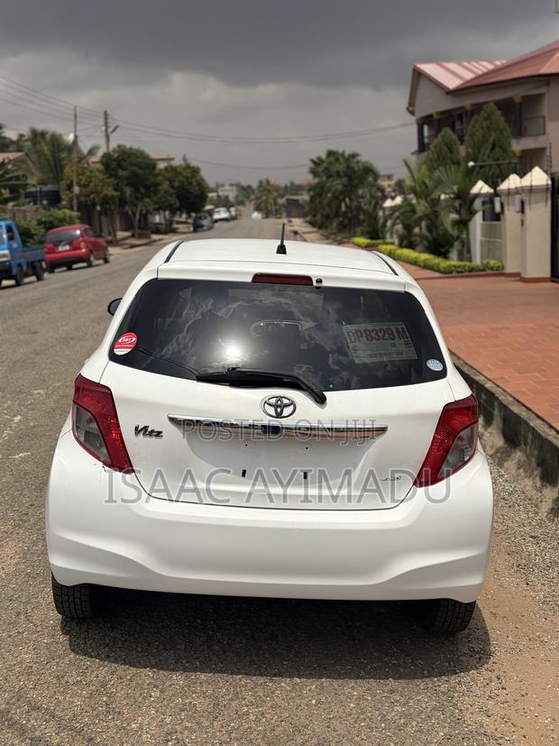 Toyota Vitz 1.3 FWD 3dr 2012 White