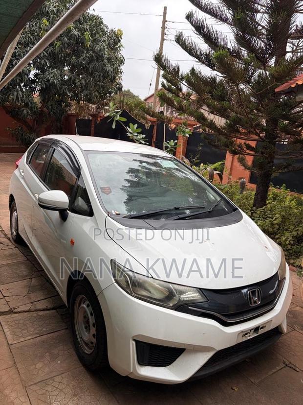 Honda Fit EX 4dr Hatchback (1.5L 4cyl 6M) 2015 White